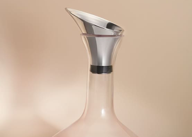 Shaze Wavemaker Wine Decanter with the Arch 